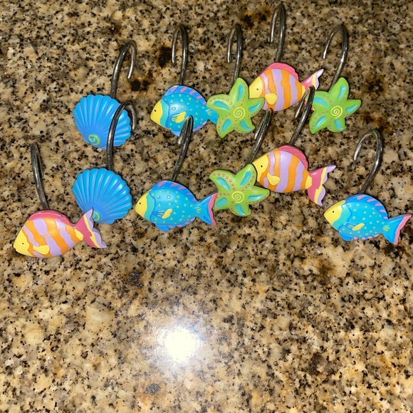 VTG 11 Nautical Hand Painted Fish & Shell Tropical Resin Shower Curtain Hooks - Picture 4 of 14